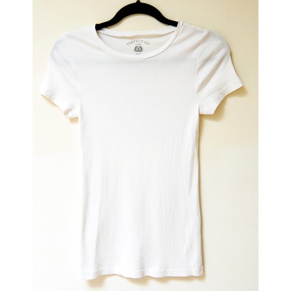 J. Crew Tops - J Crew NWOT White Perfect Fit 100% Cotton Tee Med.